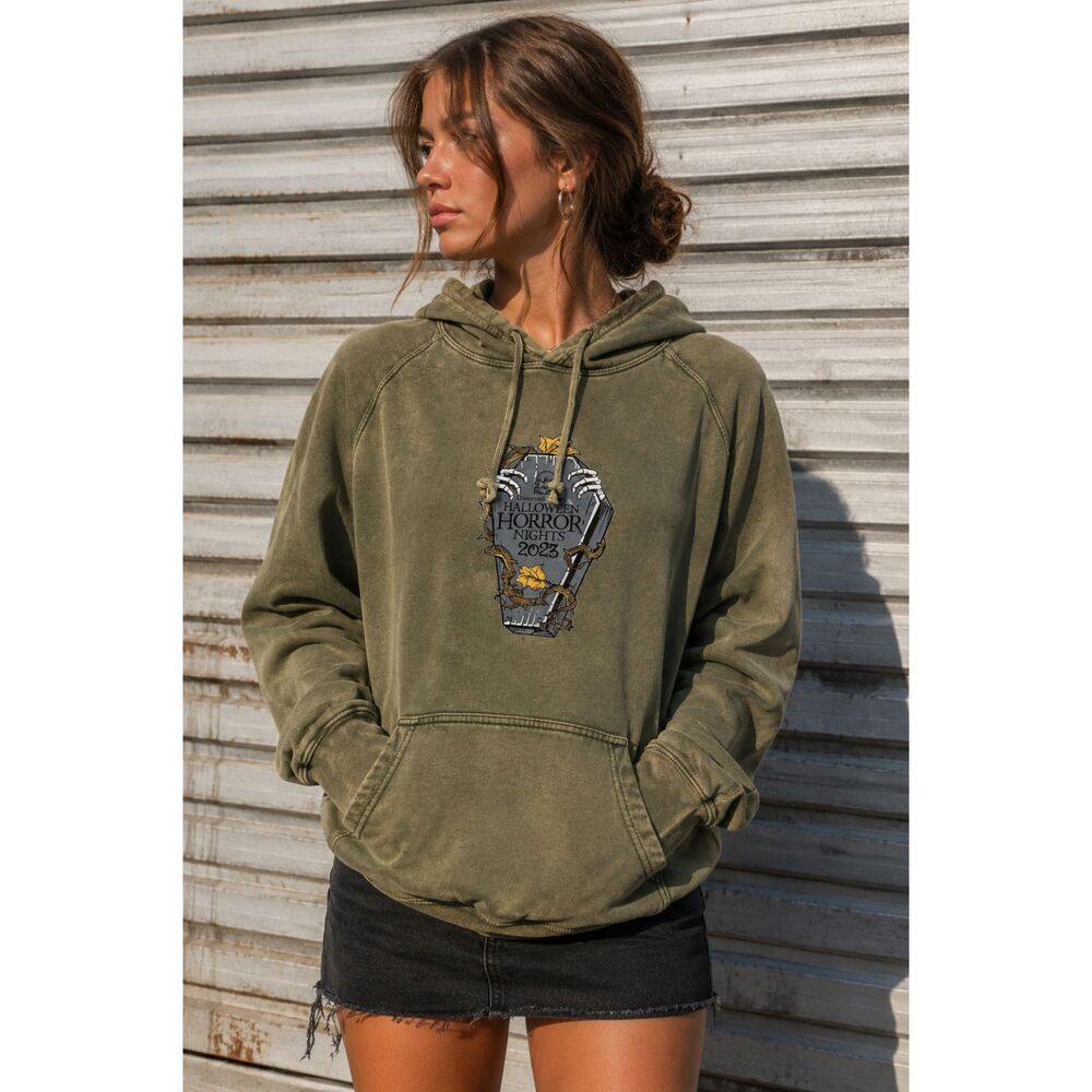 Halloween Horror Nights Green Pullover Hoodie Top   Women's Size Small